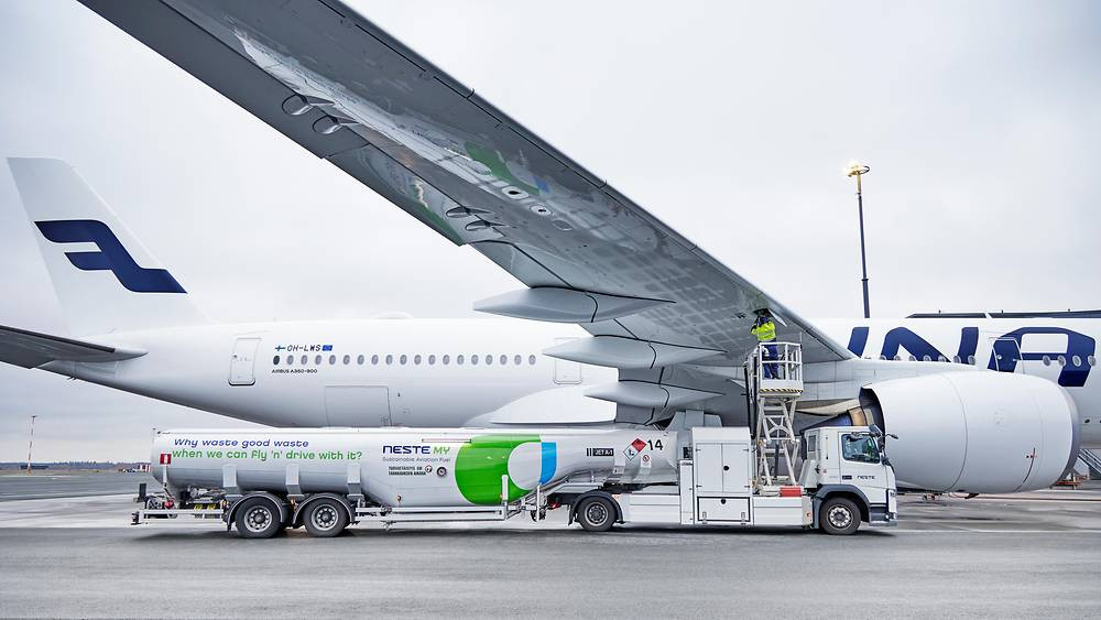 Page-3-Finnair-sustainability-1.jpg